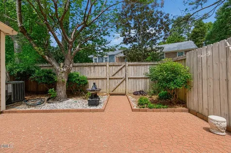 3128 Westbury Raleigh NC 27607