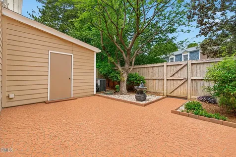 3128 Westbury Raleigh NC 27607