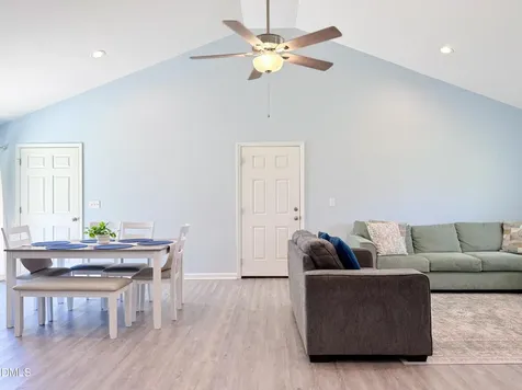 360 Oak Street Roseboro NC 28382