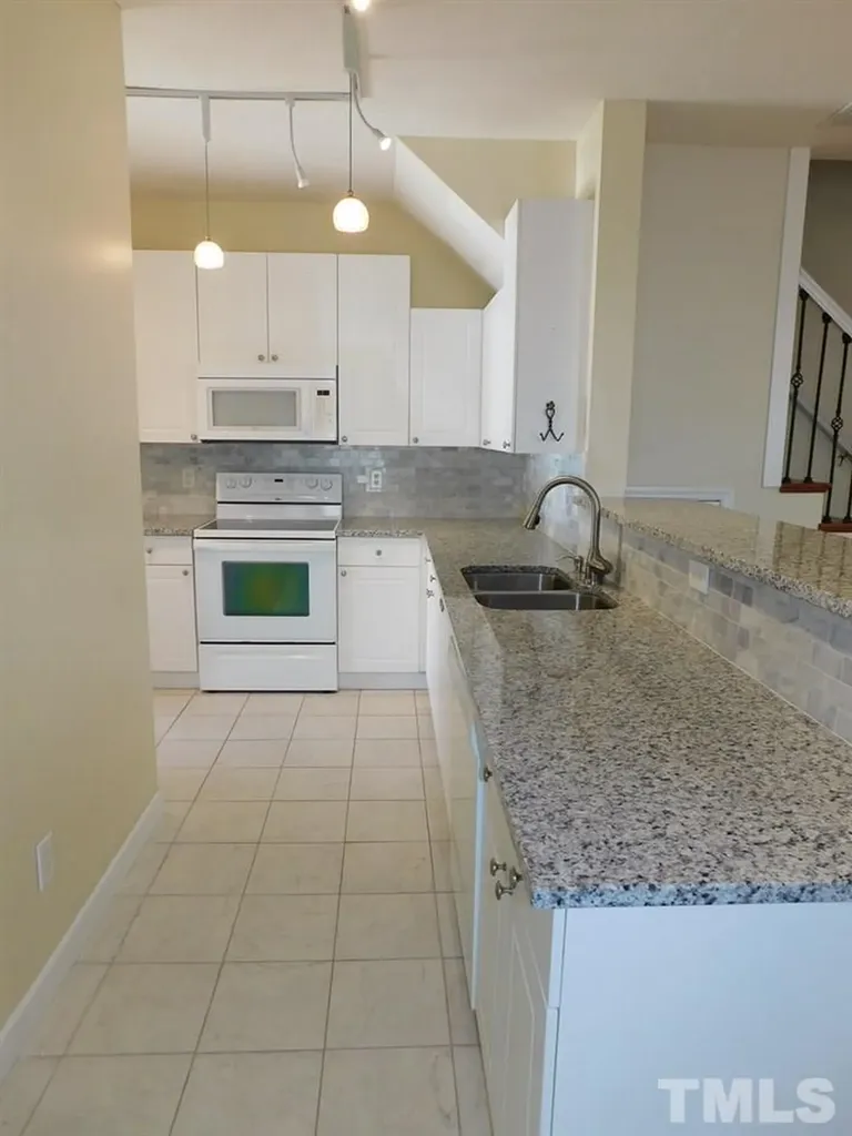 2008 Metacomet Way Raleigh NC 27604