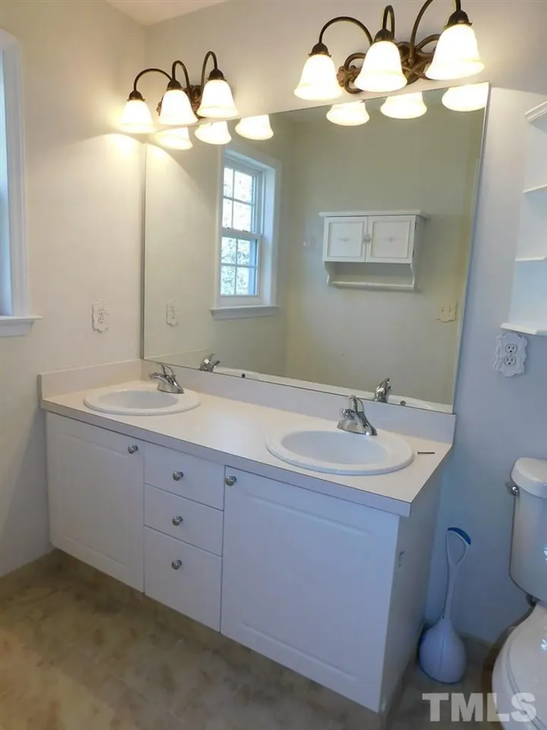2008 Metacomet Way Raleigh NC 27604