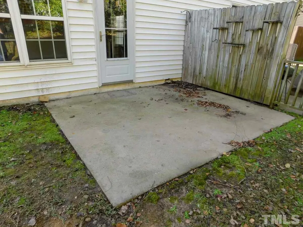 2008 Metacomet Way Raleigh NC 27604