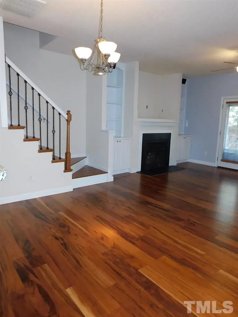 2008 Metacomet Way Raleigh NC 27604