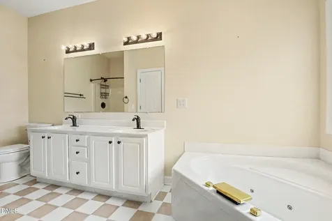 103 Michael Lane Aberdeen NC 28315