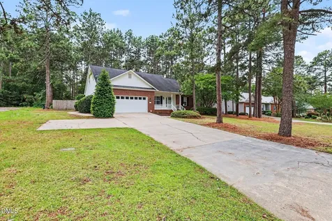 103 Michael Lane Aberdeen NC 28315