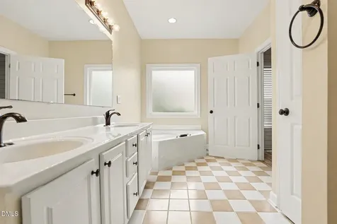 103 Michael Lane Aberdeen NC 28315