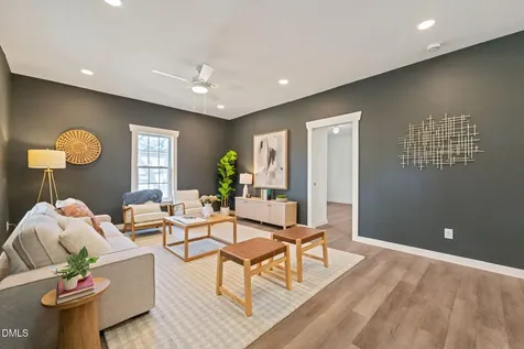 207 W Holt Street Burlington NC 27217