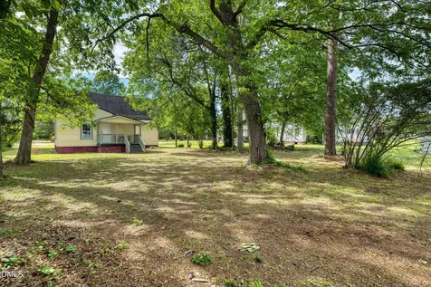 809 Church Street Scotland Neck NC 27874