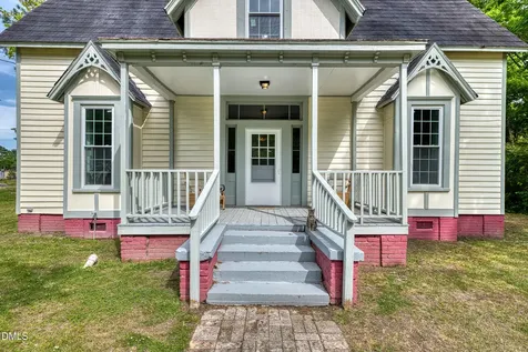 809 Church Street Scotland Neck NC 27874