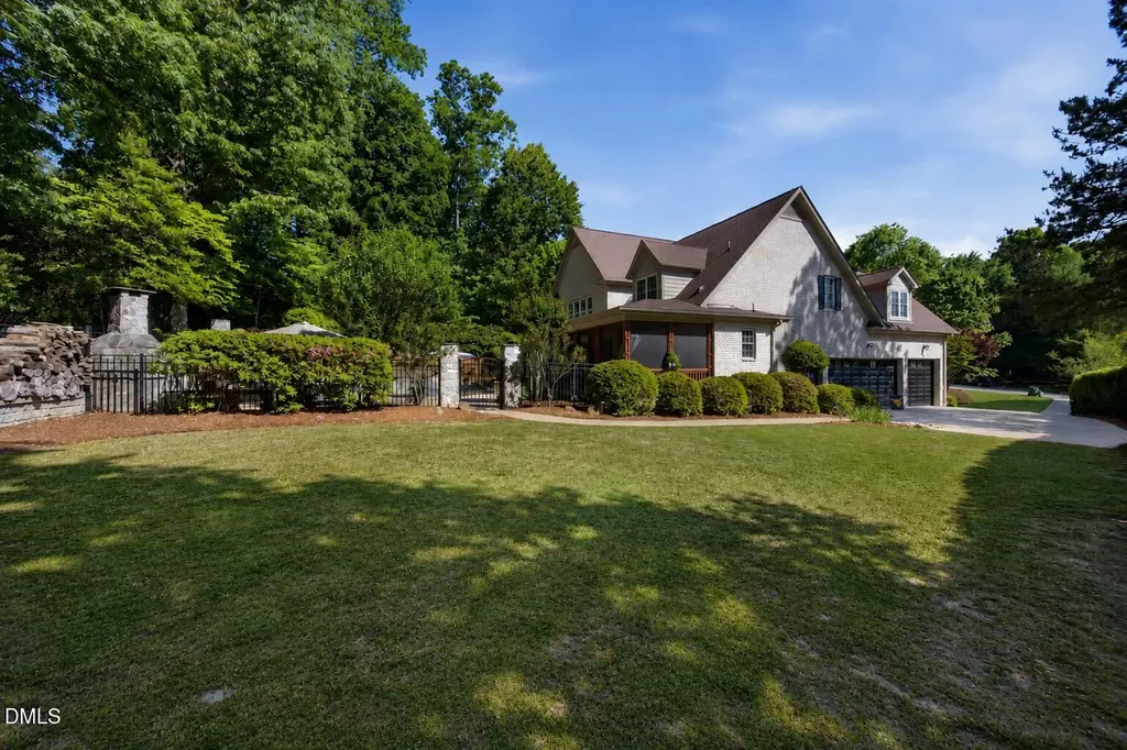 221 Bear Tree Creek Chapel Hill NC 27517