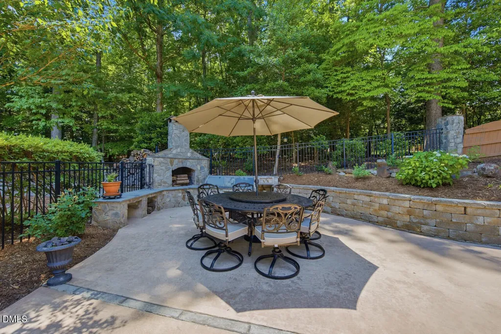 221 Bear Tree Creek Chapel Hill NC 27517
