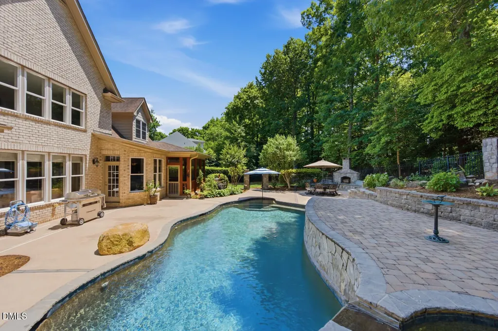 221 Bear Tree Creek Chapel Hill NC 27517