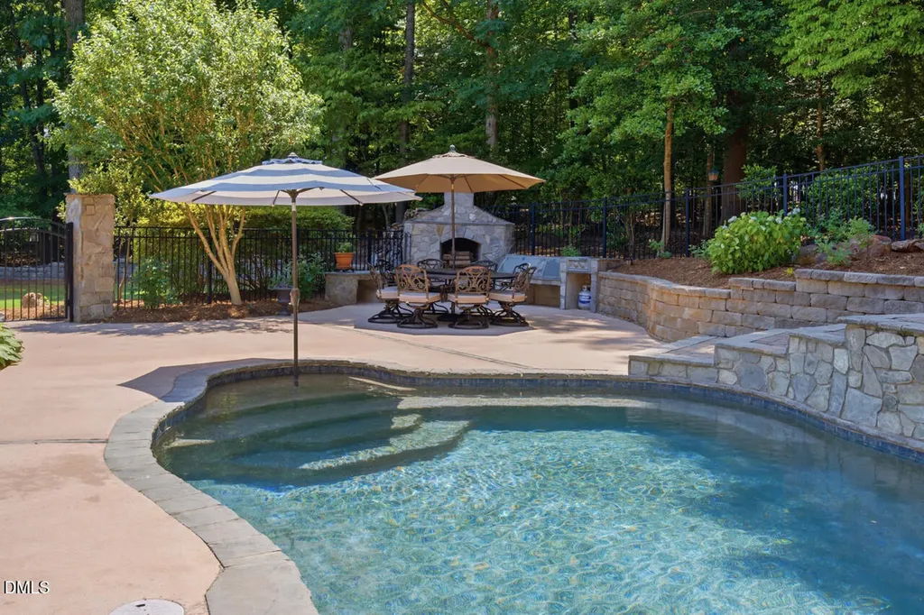 221 Bear Tree Creek Chapel Hill NC 27517