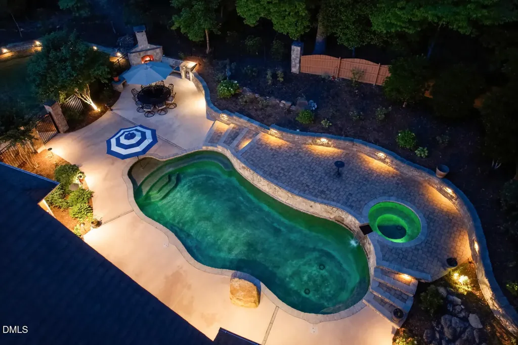 221 Bear Tree Creek Chapel Hill NC 27517