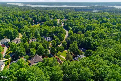 221 Bear Tree Creek Chapel Hill NC 27517