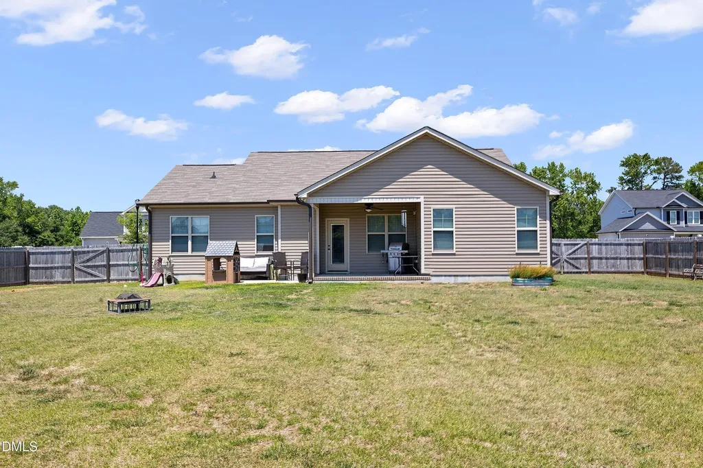 175 Day Lily Street Selma NC 27576