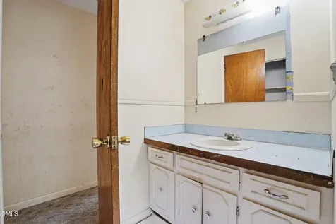 745 Tabron School Road Hollister NC 27844