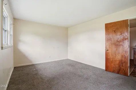 745 Tabron School Road Hollister NC 27844