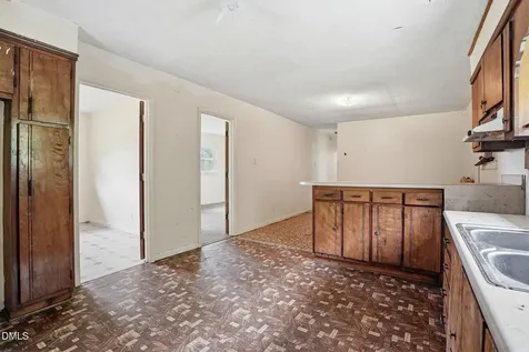 745 Tabron School Road Hollister NC 27844