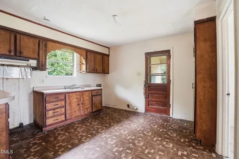 745 Tabron School Road Hollister NC 27844
