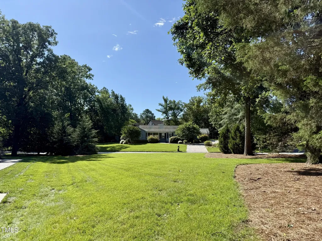 1054 Canterbury Lane Chapel Hill NC 27517