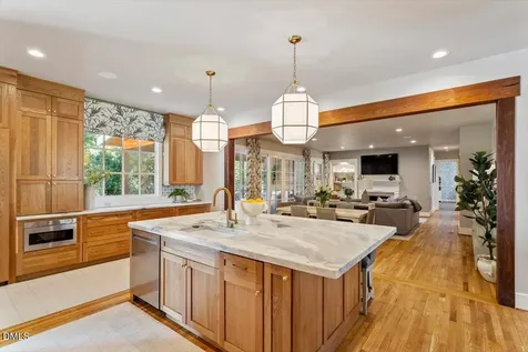 1054 Canterbury Lane Chapel Hill NC 27517