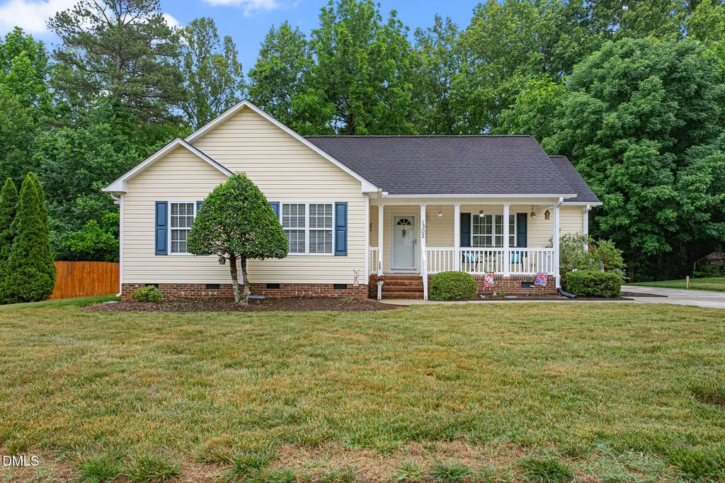 1302 Durham Meadows Drive Burlington NC 27217