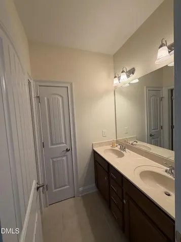 12913 Saxon Way Raleigh NC 27613