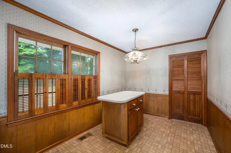 806 Cliftwood Drive Siler City NC 27344