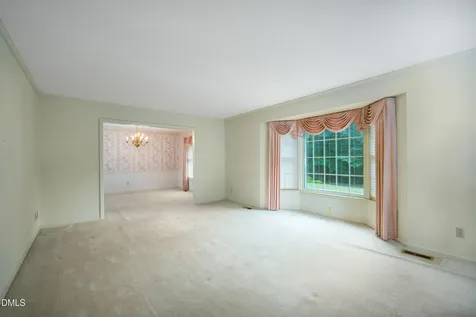 806 Cliftwood Drive Siler City NC 27344
