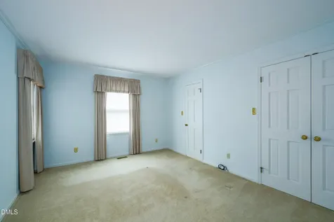 806 Cliftwood Drive Siler City NC 27344