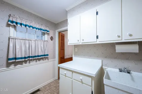 806 Cliftwood Drive Siler City NC 27344
