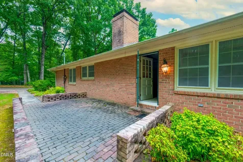 806 Cliftwood Drive Siler City NC 27344