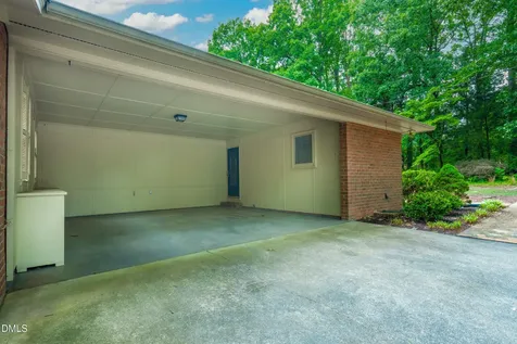 806 Cliftwood Drive Siler City NC 27344