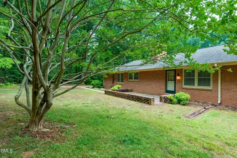 806 Cliftwood Drive Siler City NC 27344