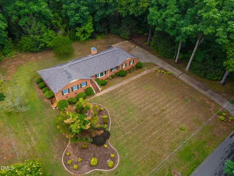 806 Cliftwood Drive Siler City NC 27344