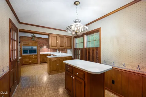 806 Cliftwood Drive Siler City NC 27344