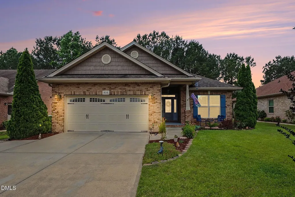 608 Sippihaw Oaks Drive Fuquay Varina NC 27526