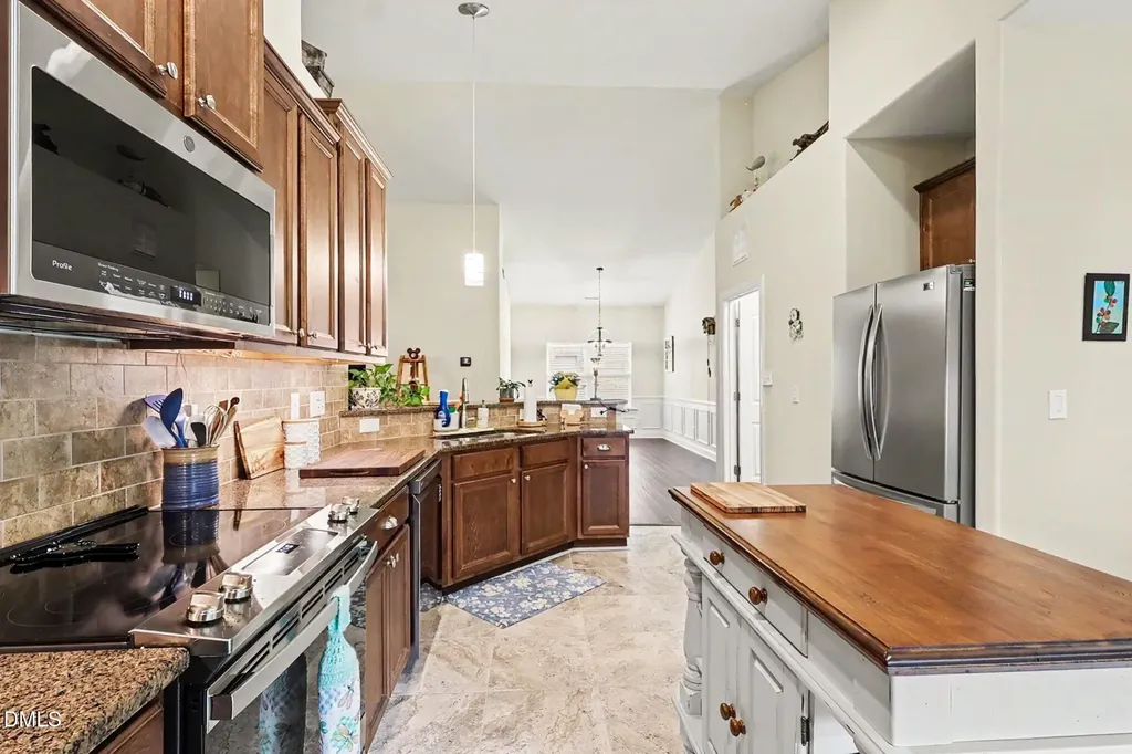 608 Sippihaw Oaks Drive Fuquay Varina NC 27526