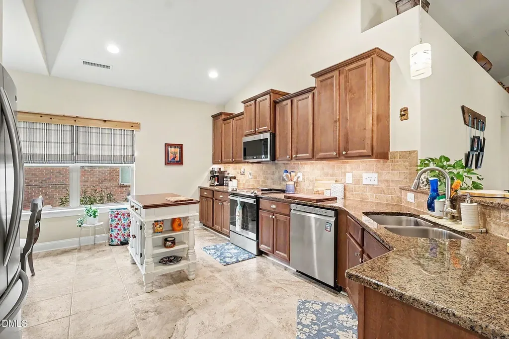 608 Sippihaw Oaks Drive Fuquay Varina NC 27526