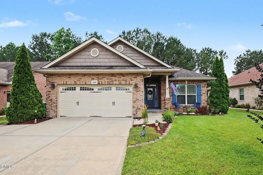 608 Sippihaw Oaks Drive Fuquay Varina NC 27526