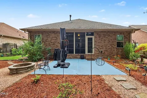 608 Sippihaw Oaks Drive Fuquay Varina NC 27526