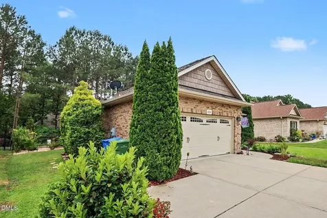 608 Sippihaw Oaks Drive Fuquay Varina NC 27526