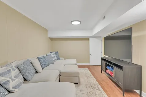 918 Hampshire Court Cary NC 27511