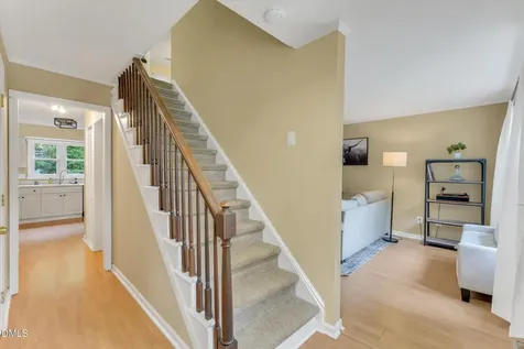 918 Hampshire Court Cary NC 27511