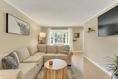 918 Hampshire Court Cary NC 27511