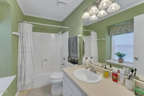 918 Hampshire Court Cary NC 27511