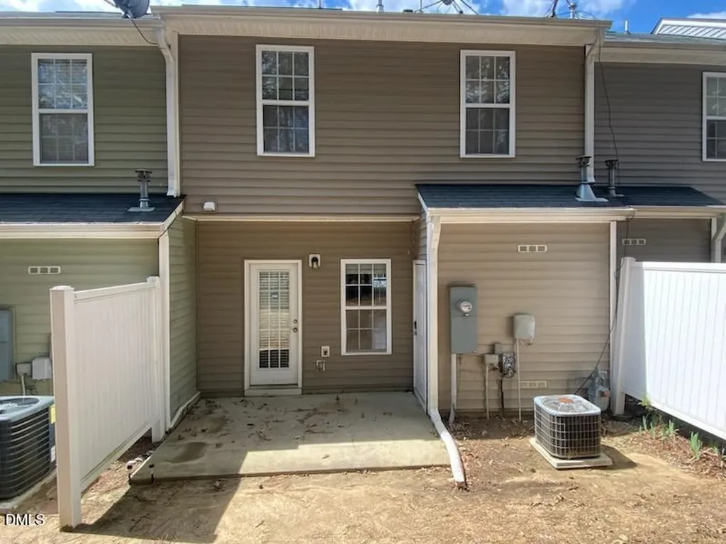 4004 Volkswalk Place Raleigh NC 27610