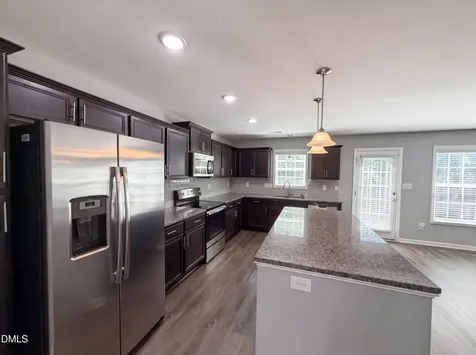 1805 Shady Knoll Lane Fayetteville NC 28314