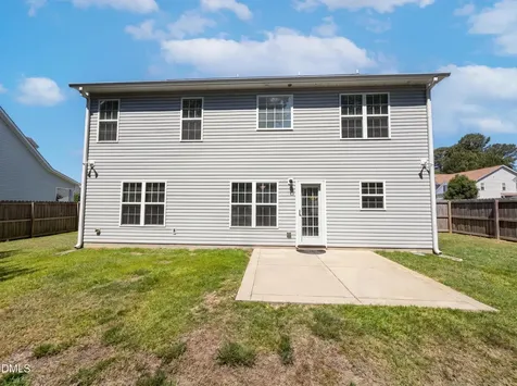 1805 Shady Knoll Lane Fayetteville NC 28314